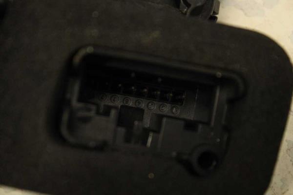 GACHE DE PORTE AVANT GAUCHE VW TOURAN 9/2015+ - Vue 3